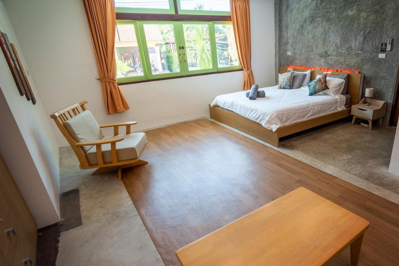 Tonmai Suites Ko Lanta Esterno foto