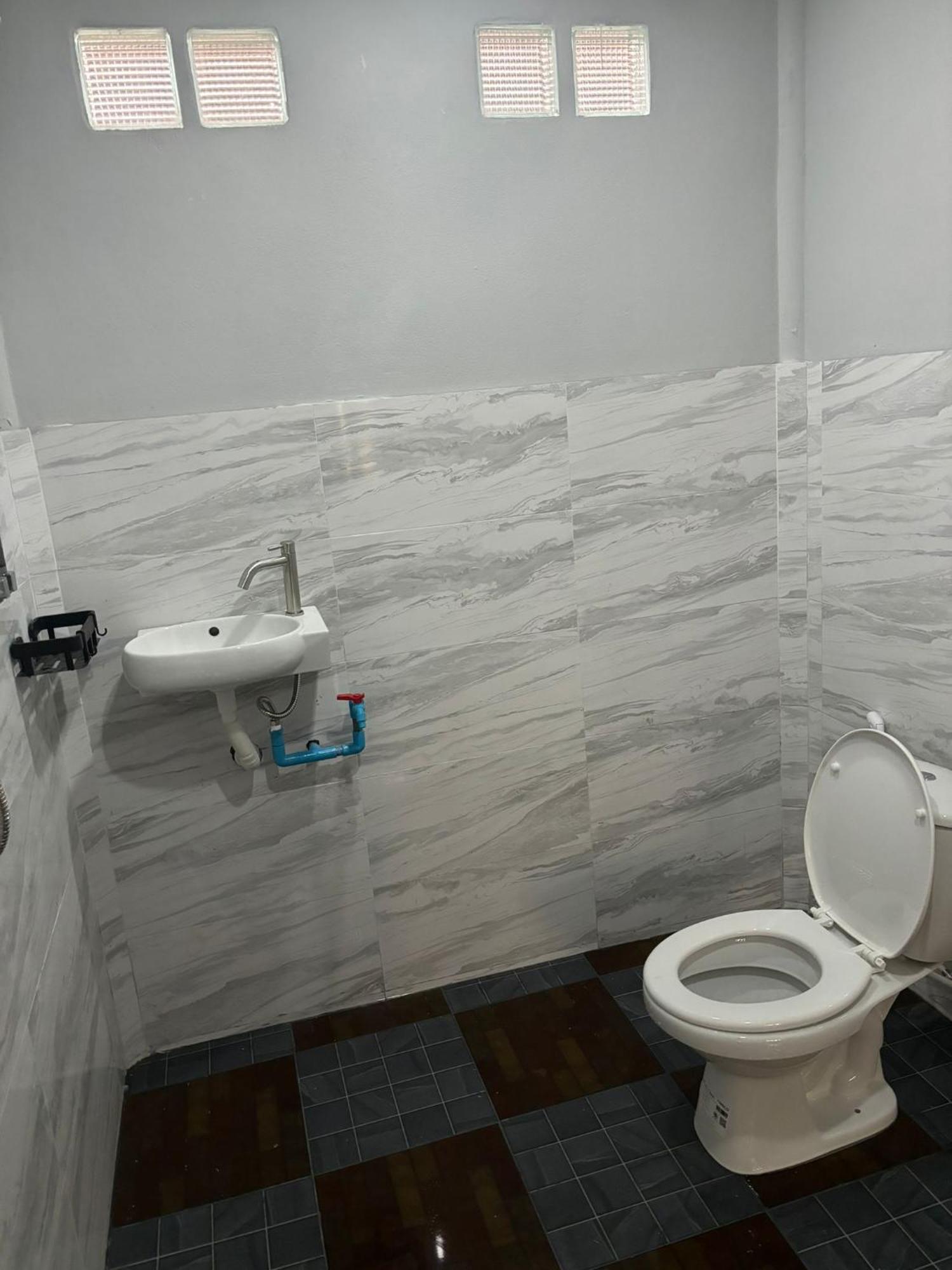 Tonmai Suites Ko Lanta Esterno foto