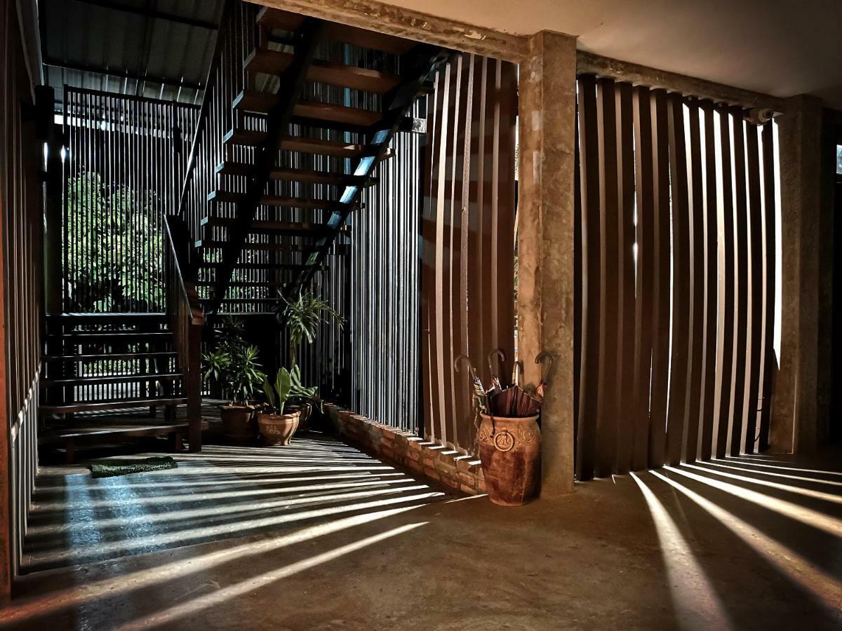 Tonmai Suites Ko Lanta Esterno foto