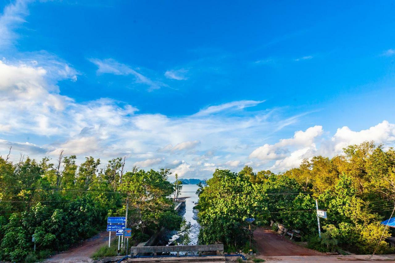 Tonmai Suites Ko Lanta Esterno foto