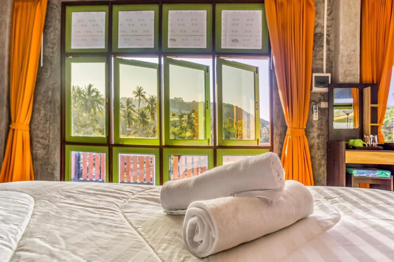 Tonmai Suites Ko Lanta Esterno foto
