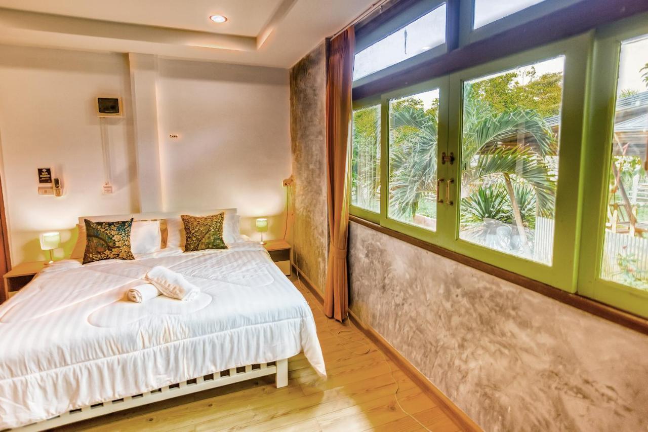 Tonmai Suites Ko Lanta Esterno foto